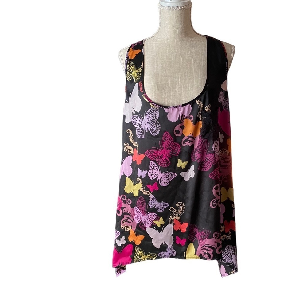 Torrid Multi-Color Butterfly Print Shark-bite Hem Sleeveless Tank Top Size 1 XL